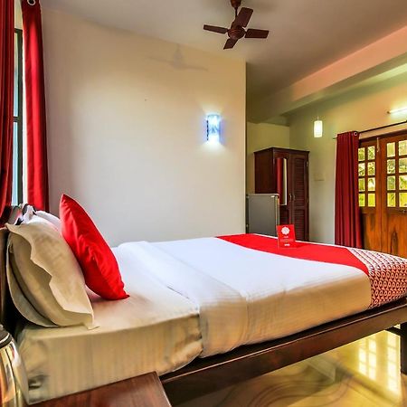 Oyo 13311 The White Feather Hotel Mandrem Ngoại thất bức ảnh