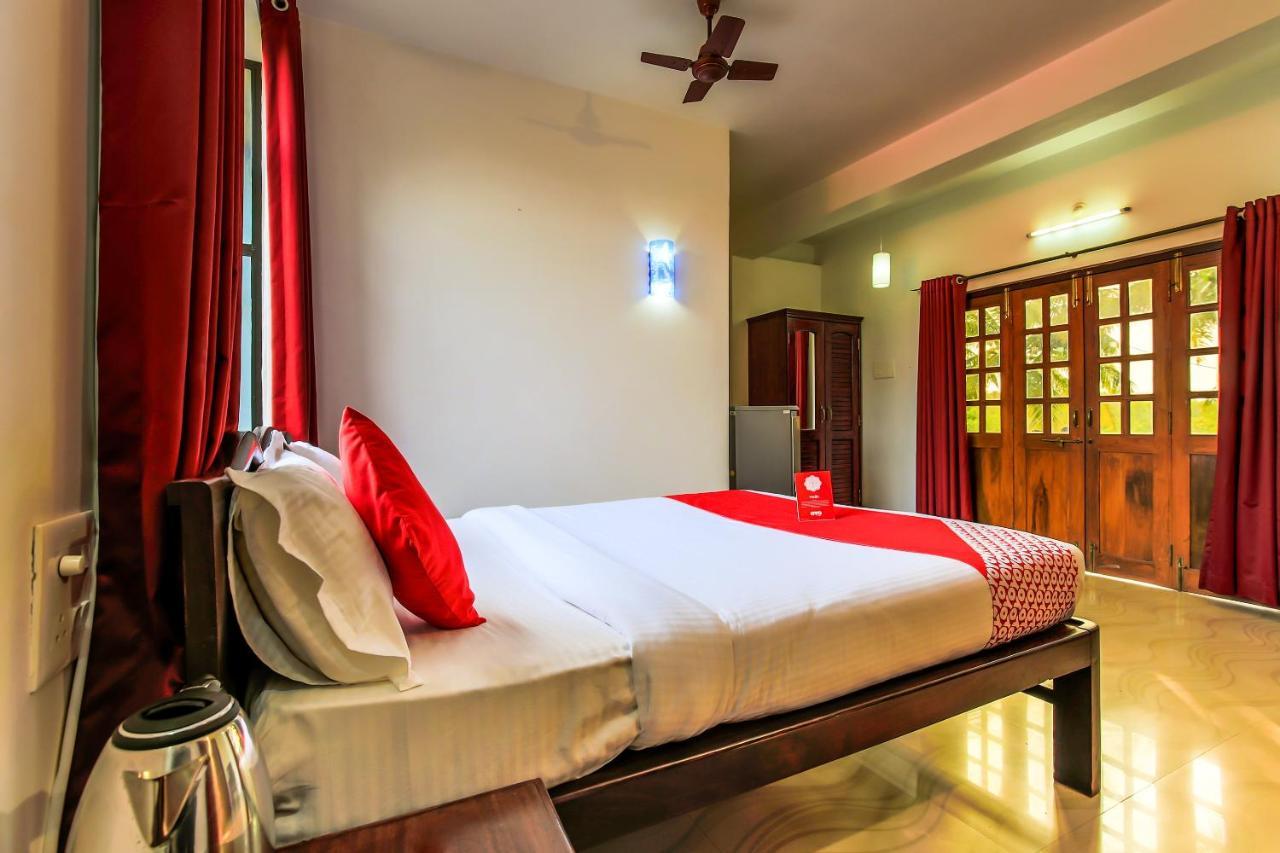 Oyo 13311 The White Feather Hotel Mandrem Ngoại thất bức ảnh