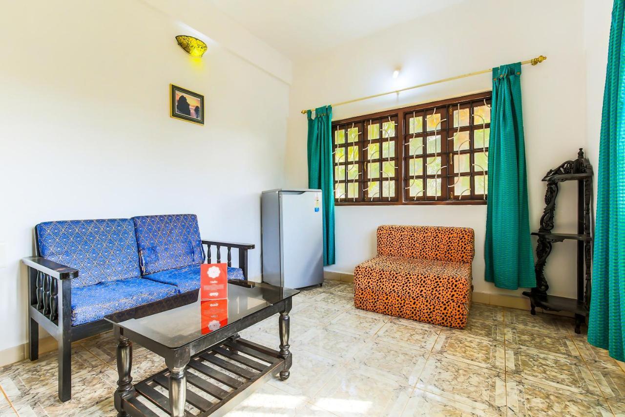 Oyo 13311 The White Feather Hotel Mandrem Ngoại thất bức ảnh