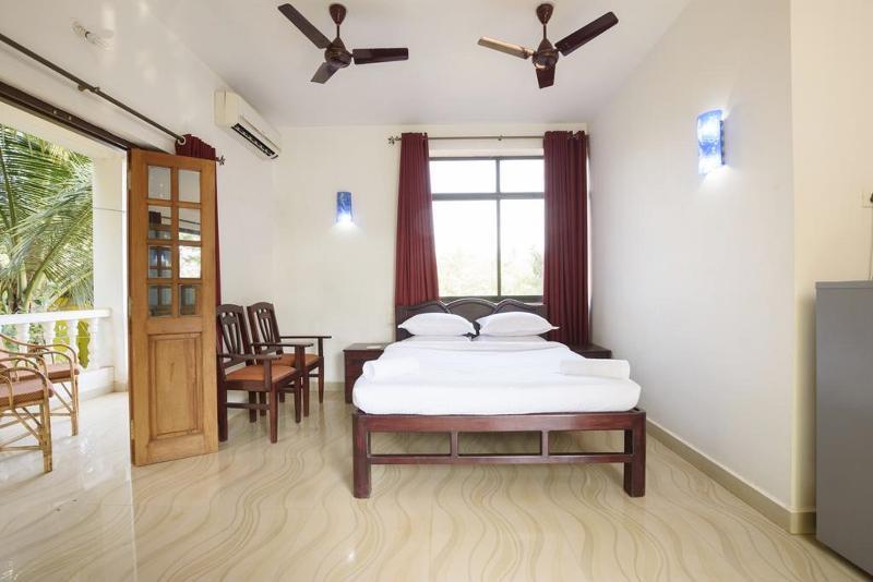 Oyo 13311 The White Feather Hotel Mandrem Ngoại thất bức ảnh